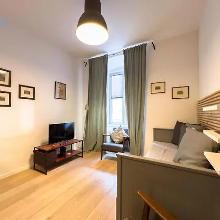 Imbriani 4s Tirabora Short Rent 公寓 *