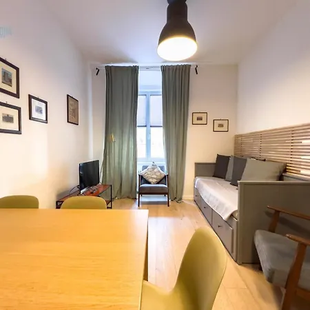 Imbriani 4s Tirabora Short Rent דירה