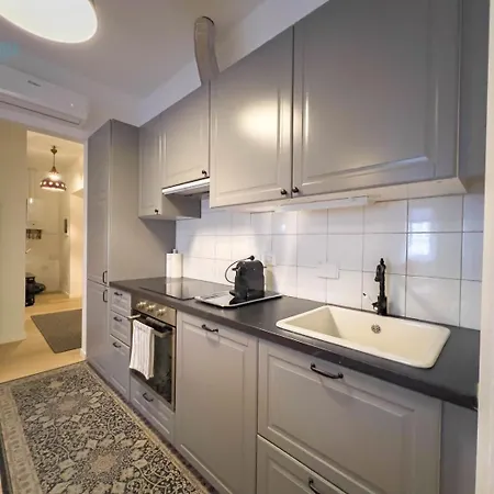Imbriani 4s Tirabora Short Rent Apartament