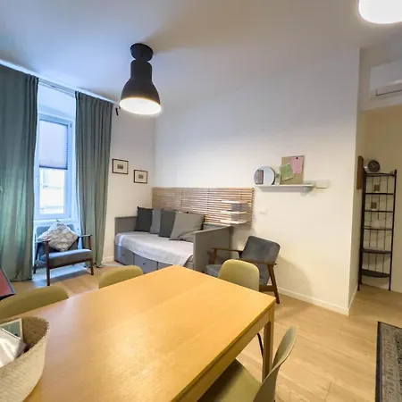 Imbriani 4s Tirabora Short Rent * טריאסטה