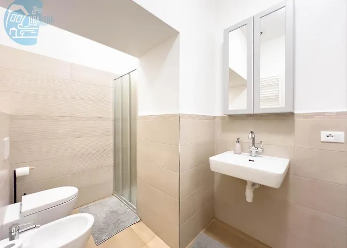 Imbriani 4s Tirabora Short Rent Trieste